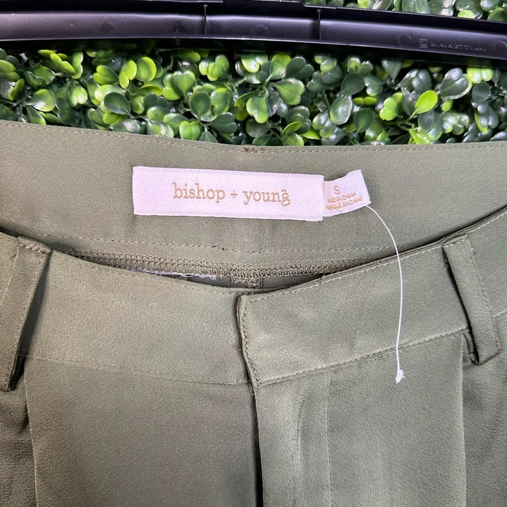 NWOT Anthropologie‎ bishop + young olive green Silky Bermuda Shorts